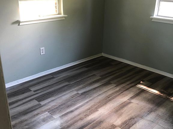 3rd image of 227 Madrid St