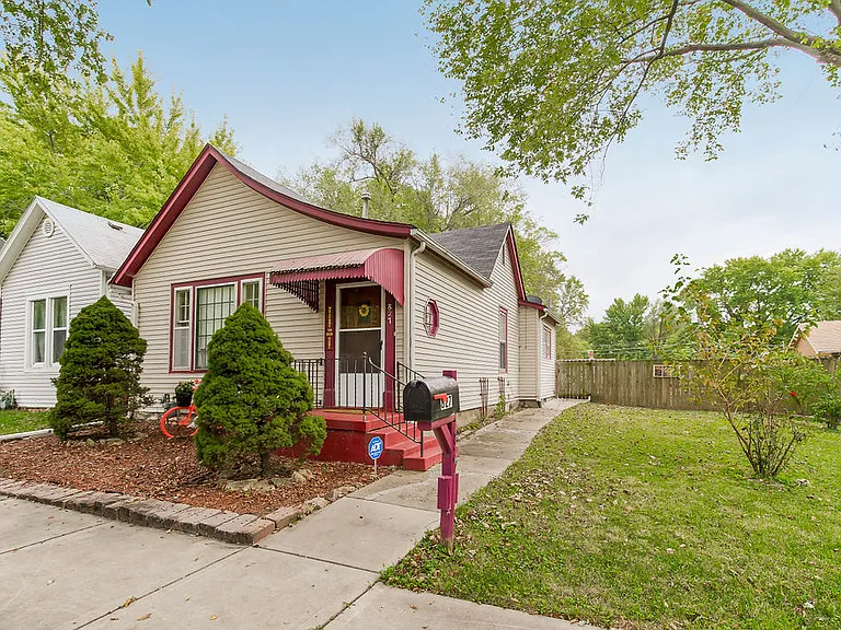 827 Osage St — Photo 4