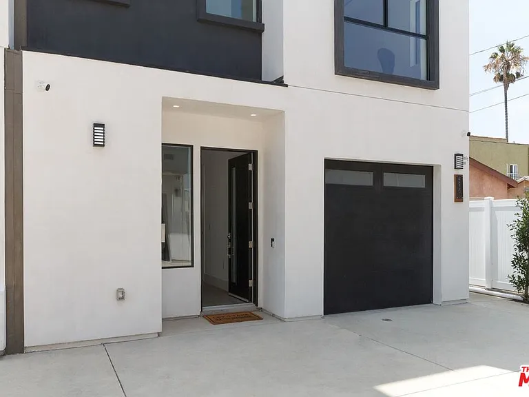 4830 1/2 W Pickford St — Photo 5