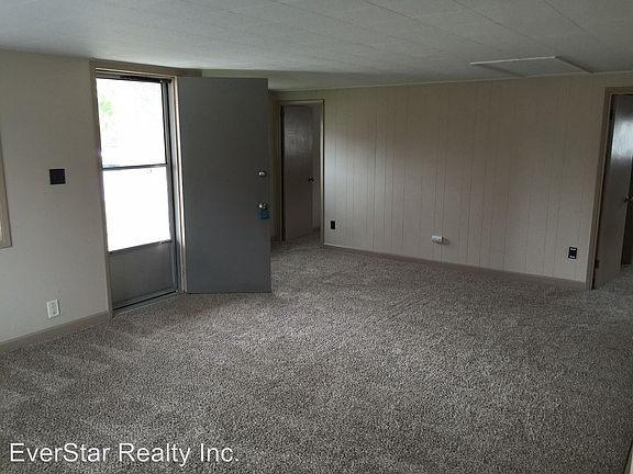 3rd image of 309 Robert Ave
