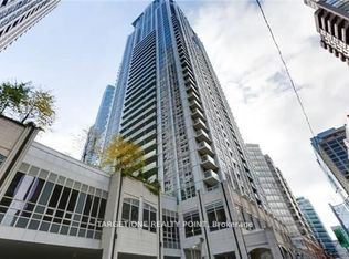 761 Bay St #1707, Toronto, ON M5G 2R2