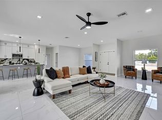 10262 Maybird Ave, Weeki Wachee, FL 34613