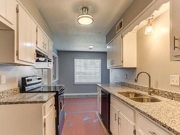 5th image of 2129 Woodfield Park Rd