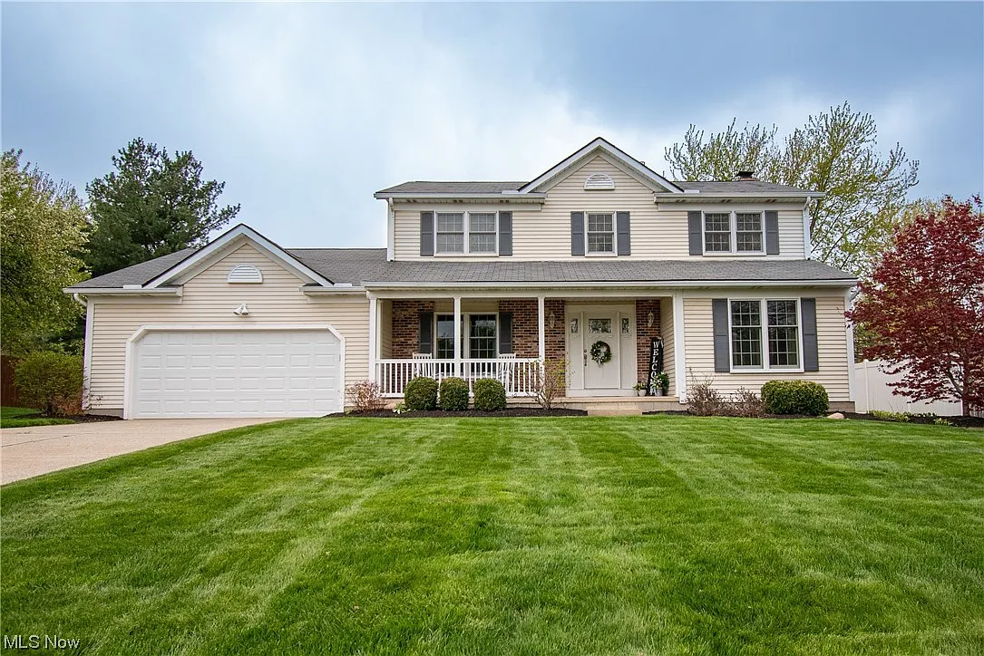 1205 Bridgeport Dr photo 1