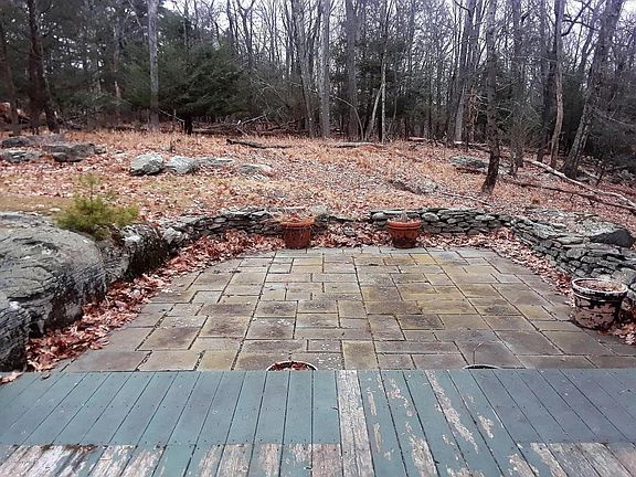 5th image of 697 Lenape Ln