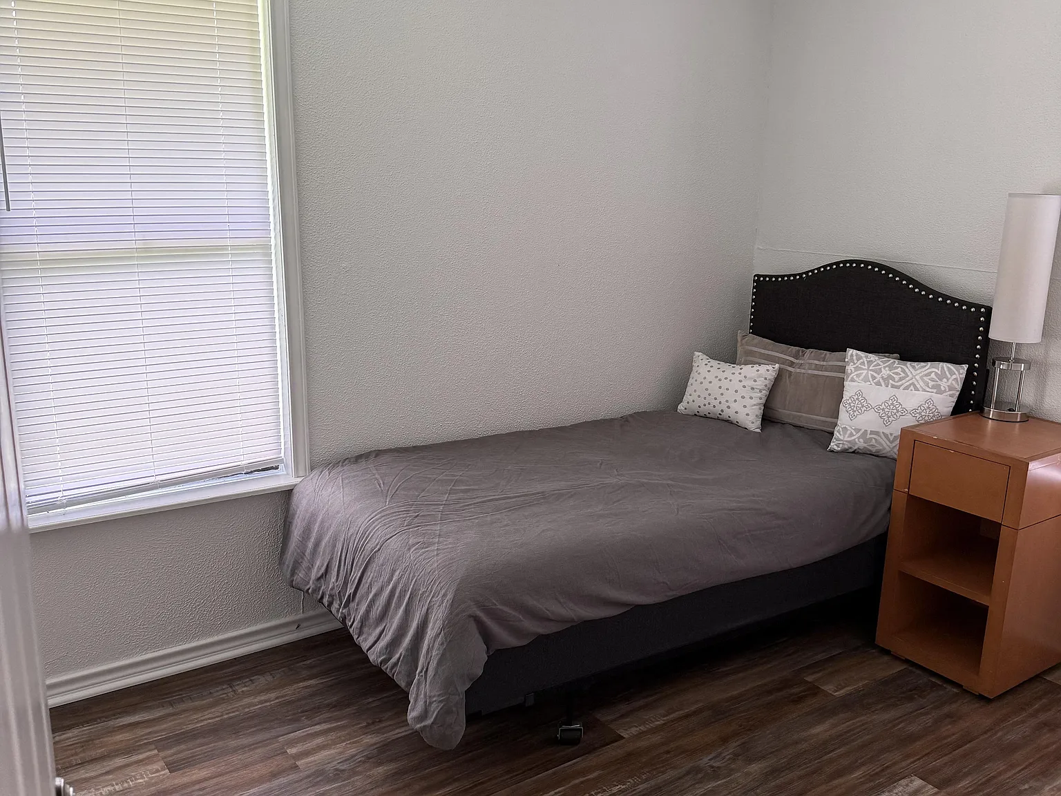 4 bed, 3.0 bath, 1436 sqft, $685 — Photo 1