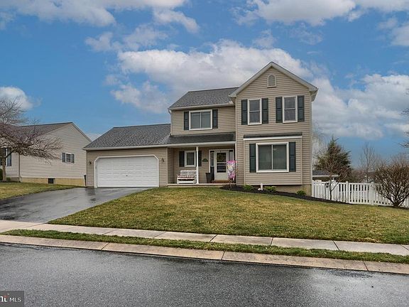 3rd image of 19 Mayflower Dr #L-0094