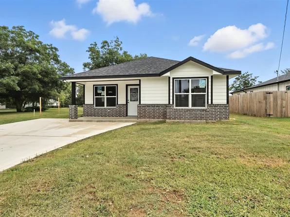 508 Woodlawn St, Sulphur Springs, TX 75482