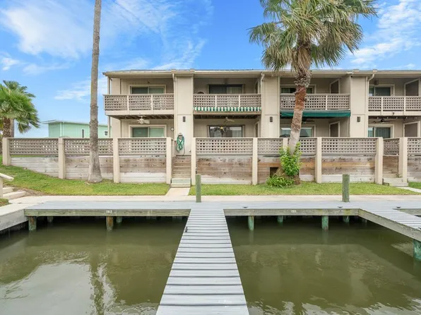 1911 Bayhouse Dr, Rockport, TX 78382