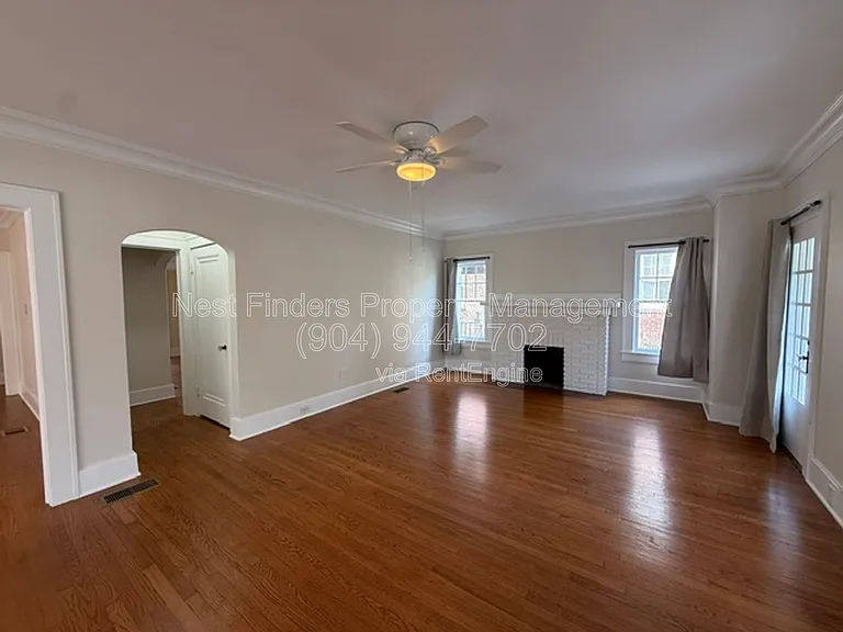 3520 Pine St — Photo 3