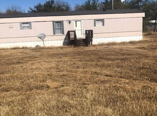 205 W 5th St, Council Hill, OK 74428