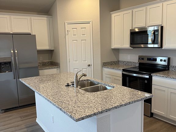4th image of 2808 Taddy Rd