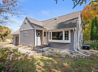 16523 Fish Lake Rd, Holly, MI 48442