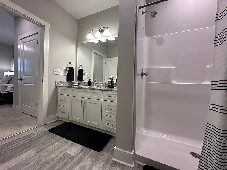 Pine Reserve Apartments — Photo 35