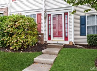 7 Puchala Dr, Parlin, NJ 08859