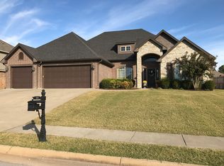 212 Devonshire Ave, Lowell, AR 72745