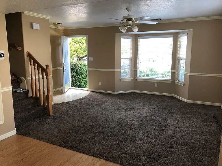 992 Independence Ave — Photo 2