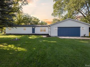 9005 Church Dr, Tuscola, MI 48768