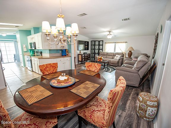 3rd image of 645 Outer Dr #124
