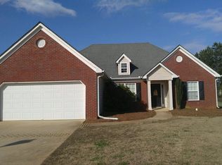 208 Queens Ct #13, Good Hope, GA 30641