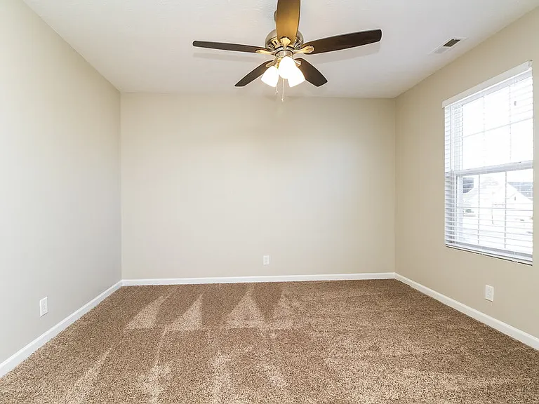 1449 Westview Dr — Photo 12