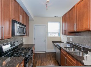 1851 W Cornelia Ave, Chicago, IL 60657
