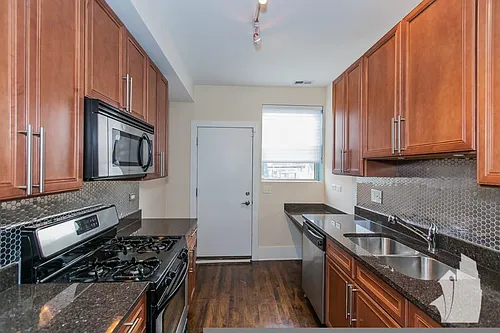 3451 N Wolcott Photo 1