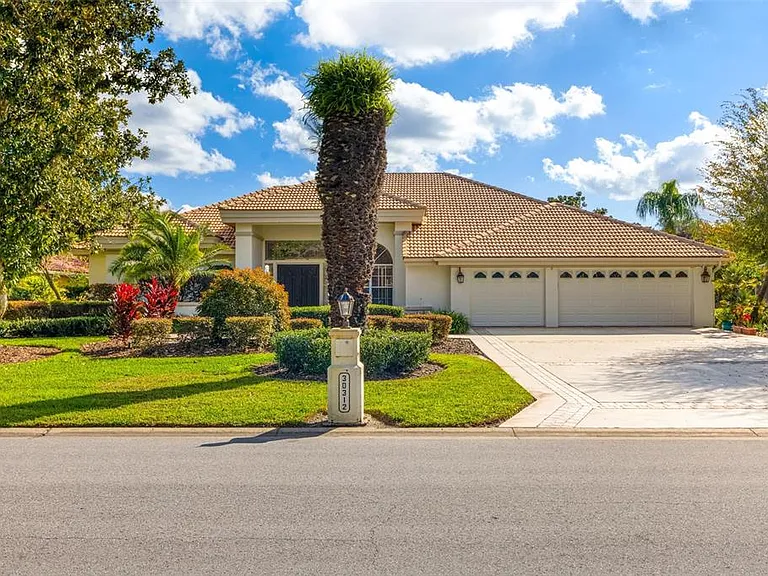 30312 Laurelwood Ln — Photo 3