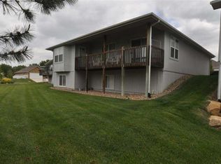 3323 SW Ventana Rd, Topeka, KS 66614