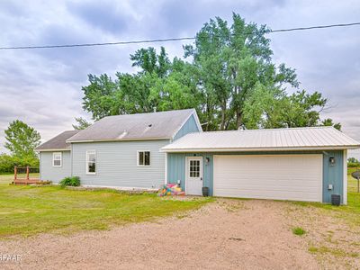 881 26th St NE, Emerado, ND, 58228