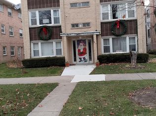 7117 34th St #3E, Berwyn, IL 60402