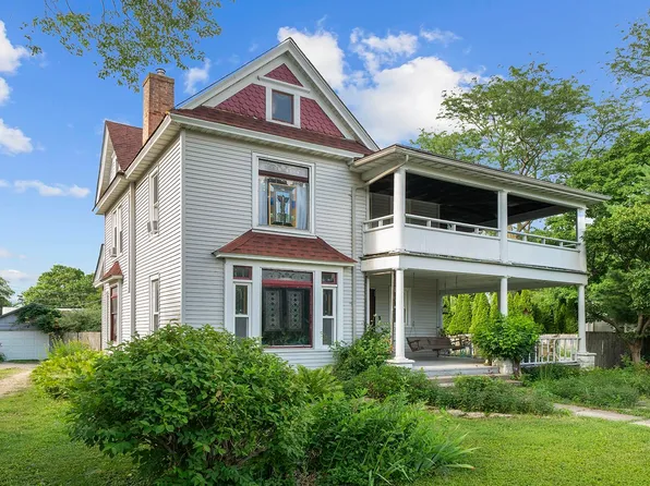 123 E 3rd St, Byron, IL 61010