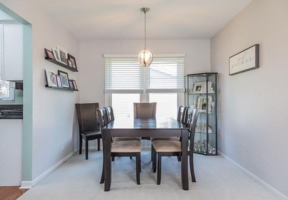 4th image of 381 Tanoak Ct