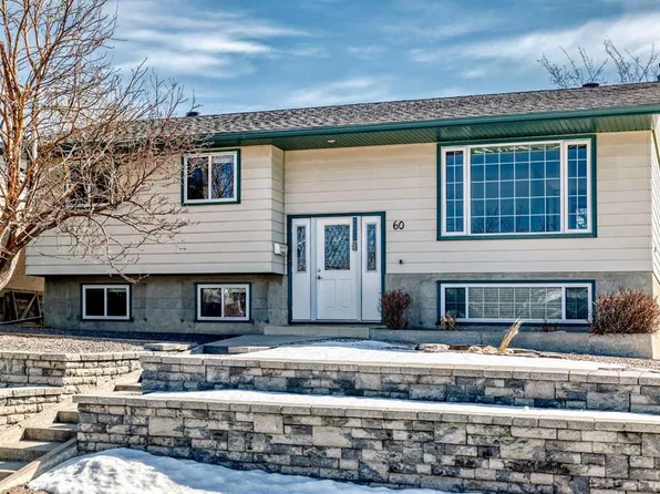 60 W Huntham Rd NE, Calgary, AB T2K 4G1