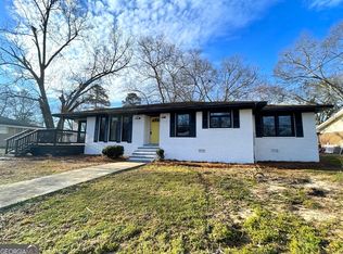 112 Lake Forest Dr, Elberton, GA 30635