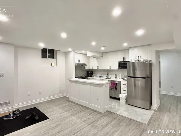 10 Peer St #2, Markham, ON L6B 0W6