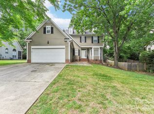 11905 Harris Pointe Dr, Charlotte, NC 28269