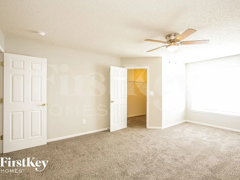 15392 Wandering Way — Photo 7