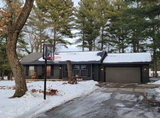 6126 Norway Rd, Oscoda, MI 48750