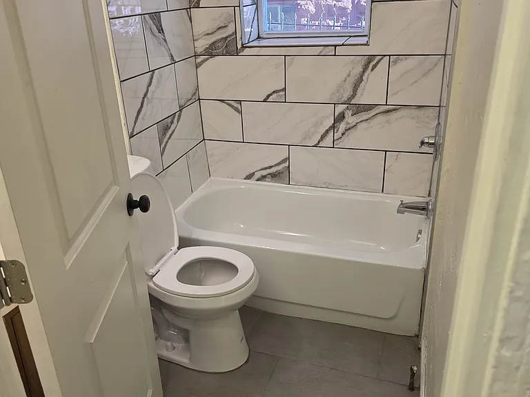 727 Hill Ave #1 — Photo 9
