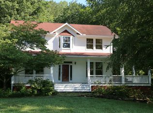 497 Back Valley Rd, Oliver Springs, TN 37840