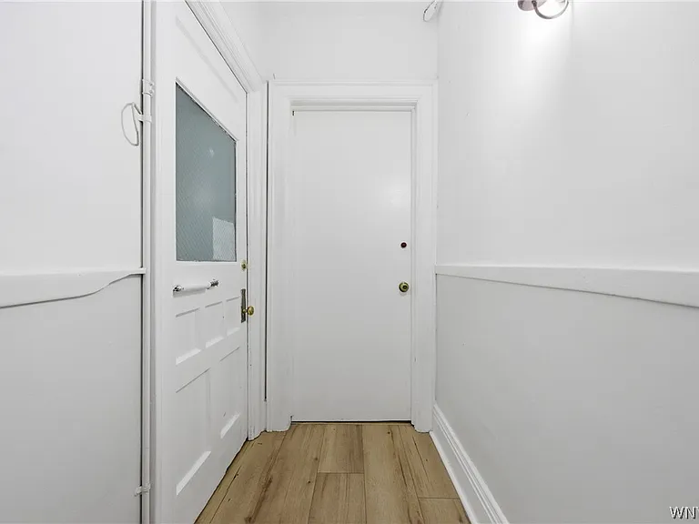 80 Anderson Pl — Photo 2
