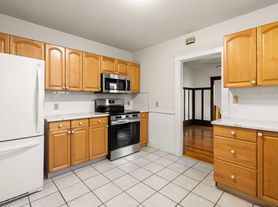 133 Willow St, Quincy, MA