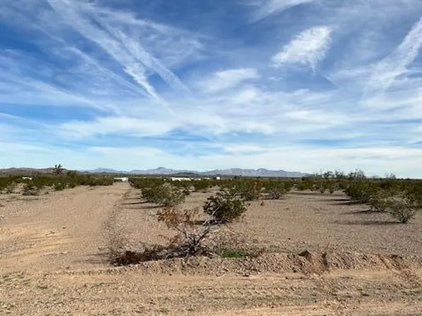 29819 Stage Coach Rd, Bouse, AZ 85325