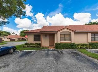 6117 NW 171st St, Hialeah, FL 33015