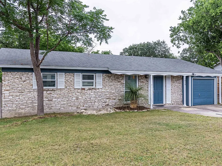 1014 Morey Peak Dr — Photo 3