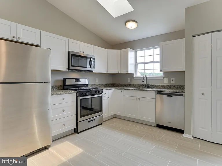 6307 Juanita Ct — Photo 3