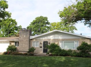 910 N Lodge St, Shelbyville, IL 62565