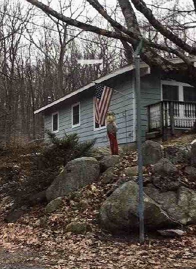 2nd image of 9 Laurel Pl