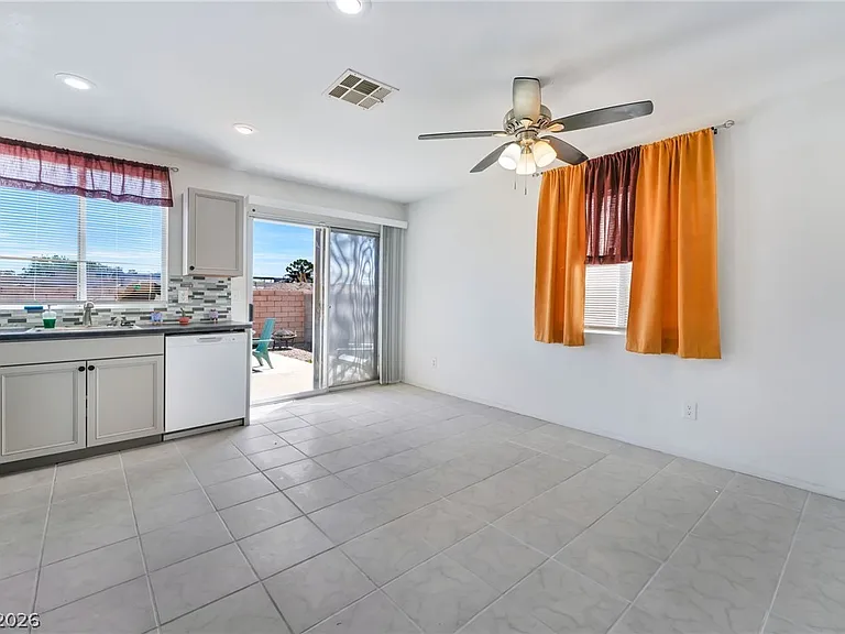 848 Angelus Oaks Dr — Photo 11